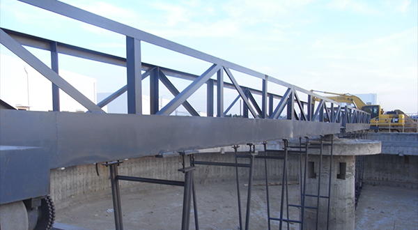 污泥膨脹的危害有哪些?如何識(shí)別?-青島樂中環(huán)?？萍加邢薰? /> 
</p>
<p style=