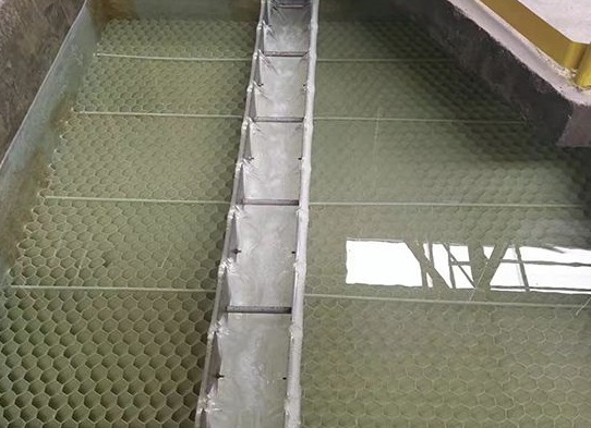 如何選購到性價比高的食品污水處理設(shè)備，專業(yè)廠商為您解答！02