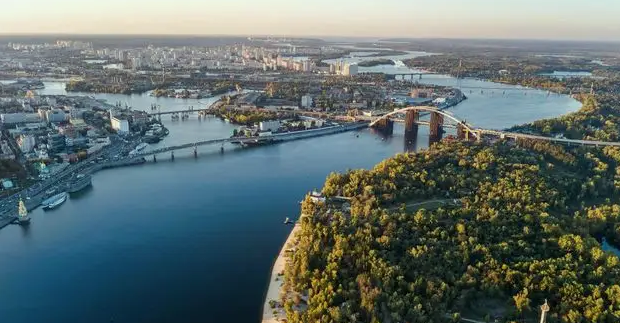 由于擔(dān)心烏克蘭戰(zhàn)爭(zhēng)將加劇供應(yīng)鏈問(wèn)題，水務(wù)行業(yè)提出應(yīng)急計(jì)劃